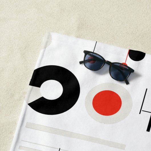 白に黒い赤のバウハウス幾何学的な形状 ビーチタオル (インサイチュ)