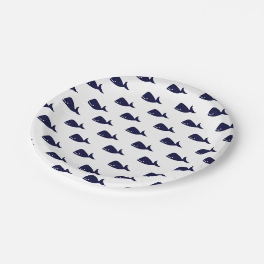 白のかわいく小さい濃紺のクジラパターン ペーパープレート (アングル)