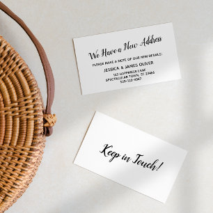 白のシンプル上に黒が表示される新しいアドレスカード 名刺