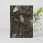 白のスクリプトポートレートの卒業写真 案内状 (スタンド正面)