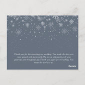 白のスクリプト初めてのクリスマス結婚の発表 ポストカード (裏面)