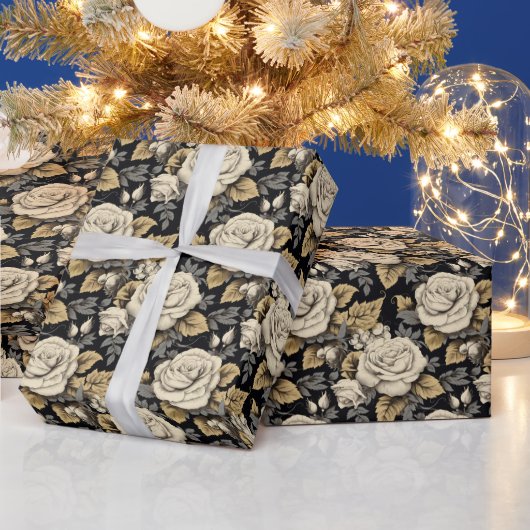 白のバラと金ゴールドの離れ花柄 ラッピングペーパー (クリスマス)