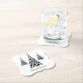 白のモダン上に黒いクリスマスツリーパターン ペーパーコースター (インサイチュ)