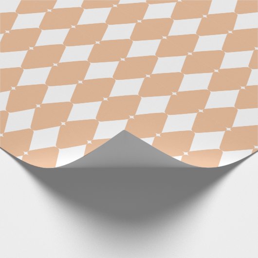 白の上のピンクのダイヤモンドのシェイプ ラッピングペーパー (角)