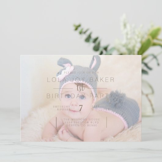 白の不透明オーバーレイ |誕生日フォト招待状 招待状 (スタンド正面)