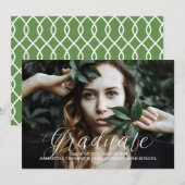 白の繊細なスクリプト写真卒業 案内状 (正面/裏面)