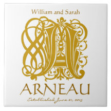 白の金ゴールドモノグラム – 名前結婚の日付タイル