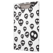 白の黒いスカルを搭載するパターン クリップボード (左)