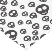 白の黒いスカルを搭載するパターン ショートテーブルランナー (コーナー)