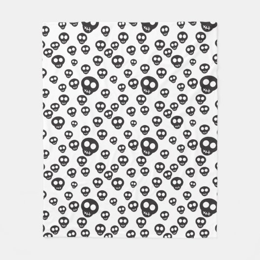 白の黒いスカルを搭載するパターン フリースブランケット (正面)