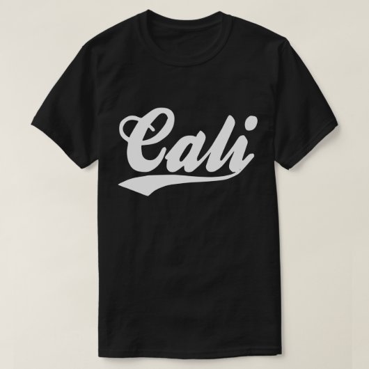 白のCALIのロゴ Tシャツ (デザイン正面)