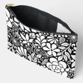 白はっきりした花&離れガーデンブラック アクセサリーポーチ (見開き)