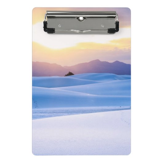 白は国有記念物3を紙やすりで磨きます ミニクリップボード (正面)