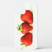 白イファのイチゴ3個 Case-Mate iPhoneケース (裏面)