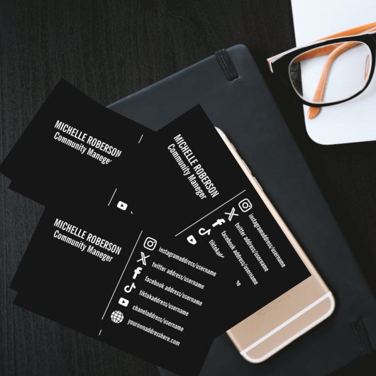 白エレガントいソーシャルメディアのアイコン黒い背景 名刺