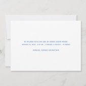 白エレガントと青のフォト誕生 案内状 (裏面)