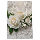 白エレガントの結婚レースとバラ ミディアムペーパーバッグ (正面)