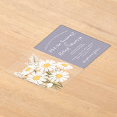 白エレガントデイジーブーケ結婚ズラベンダー アクリル招待状 (レイダウン)