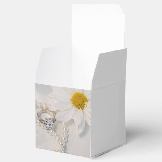 白エレガントデイジー結婚ズ フェイバーボックス (オープン)