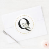 白エレガントフローラモノグラム文字Qオン白 ラウンドシール (封筒)