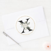 白エレガントフローラモノグラム文字Xオン白 ラウンドシール (封筒)