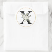 白エレガントフローラモノグラム文字Xオン白 ラウンドシール (バッグ)