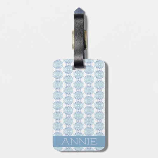 白エレガント名の青いマンダラパターン ラゲッジタグ (裏面縦)