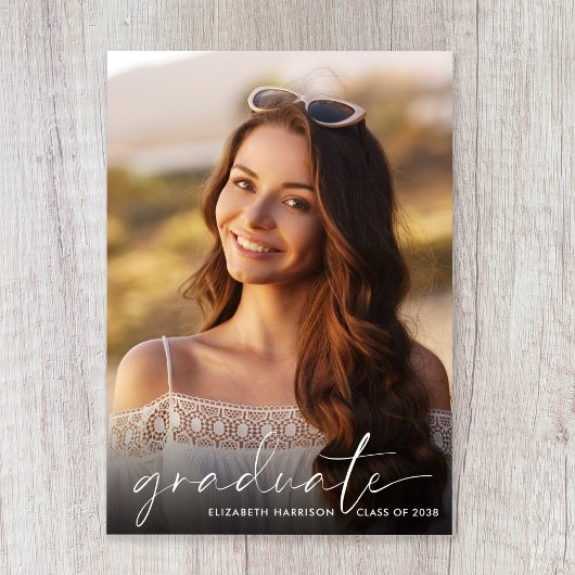 白エレガント文字フォトオーバーレイ卒業 案内状