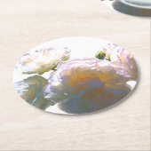 白エレガント桃オレンジ赤面バラ ラウンドペーパーコースター (アングル)