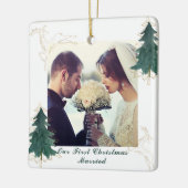 白エレガント水色木我々の初めてのクリスマス セラミックオーナメント (左)