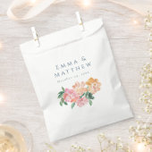 白エレガント水色牡丹フローラブーケ フェイバーバッグ (クリップ留めされた状態)