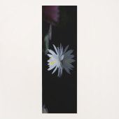 白エレガント蓮、黒 ヨガマット (正面)