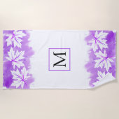 白カエデ葉の紫色の水色洗剤、モノグラム ビーチタオル (正面)