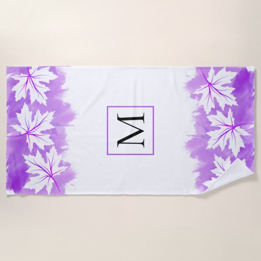 白カエデ葉の紫色の水色洗剤、モノグラム ビーチタオル (正面)