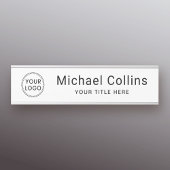 白カスタム色または色の名前とタイトル サインプレート