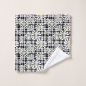 白カモミールの花オン白黒市松模様にb バスタオルセット (ウォッシュタオル)