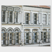 白コンクリート建物昼間時 ラッピングペーパー (フラット)