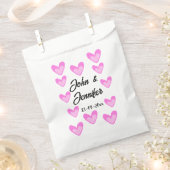 白シンプル文字ミニマルスタイル結婚ピンカハート フェイバーバッグ (クリップ留めされた状態)