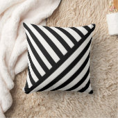 白ストライプの斜め黒 クッション (ブランケット)