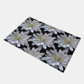 白デイジー模様の白い花 ドアマット (アングル)