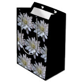 白デイジー模様の白い花 ミディアムペーパーバッグ (裏面アングル)
