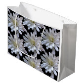 白デイジー模様の白い花 ラージペーパーバッグ (正面アングル)
