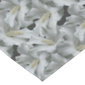 白ハイビスカスフラワーブーケ テーブルクロス (アングル)