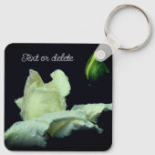 白バラの花パーソナライズされた キーホルダー (裏面)