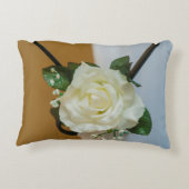 白バラ アクセントクッション (裏面)