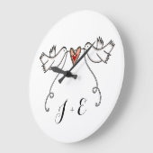 白パーソナライズされたいハト結婚の贈り物アクリルラーグ ラージ壁時計 (傾斜)