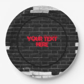 白パーソナライズされた黒レンガ壁 ペーパープレート (正面)