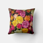 白ピンクの黄色のバラの花枕の花束 クッション (裏面)