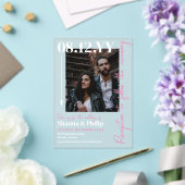 白ピンク矢印タイポグラフィ結婚写真 アクリル招待状 (インサイチュ (ウェディング))