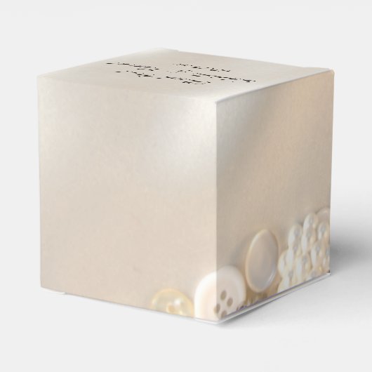 白フェイク真珠とダイアモンドボタ結婚ン フェイバーボックス (裏面サイド)